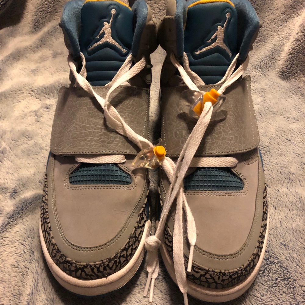 Nike Air Jordan’s Son of Mars shoes 11.5